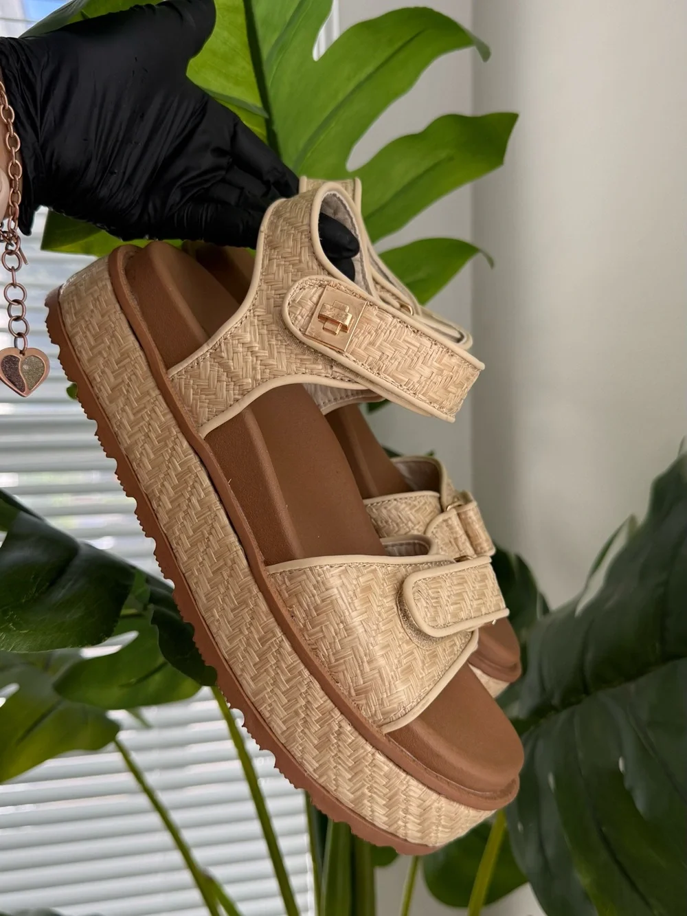 SO Loreen Women’s Platform Sandals Natural Raffia Wedge Double Strap Size 7.5M